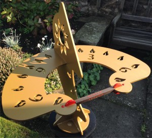 2.-DIHELION-SUNDIAL-IN-MORNING-SUNSHINE-AFTER-8AM-by-ALASTAIR-HUNTER-300x273.jpg