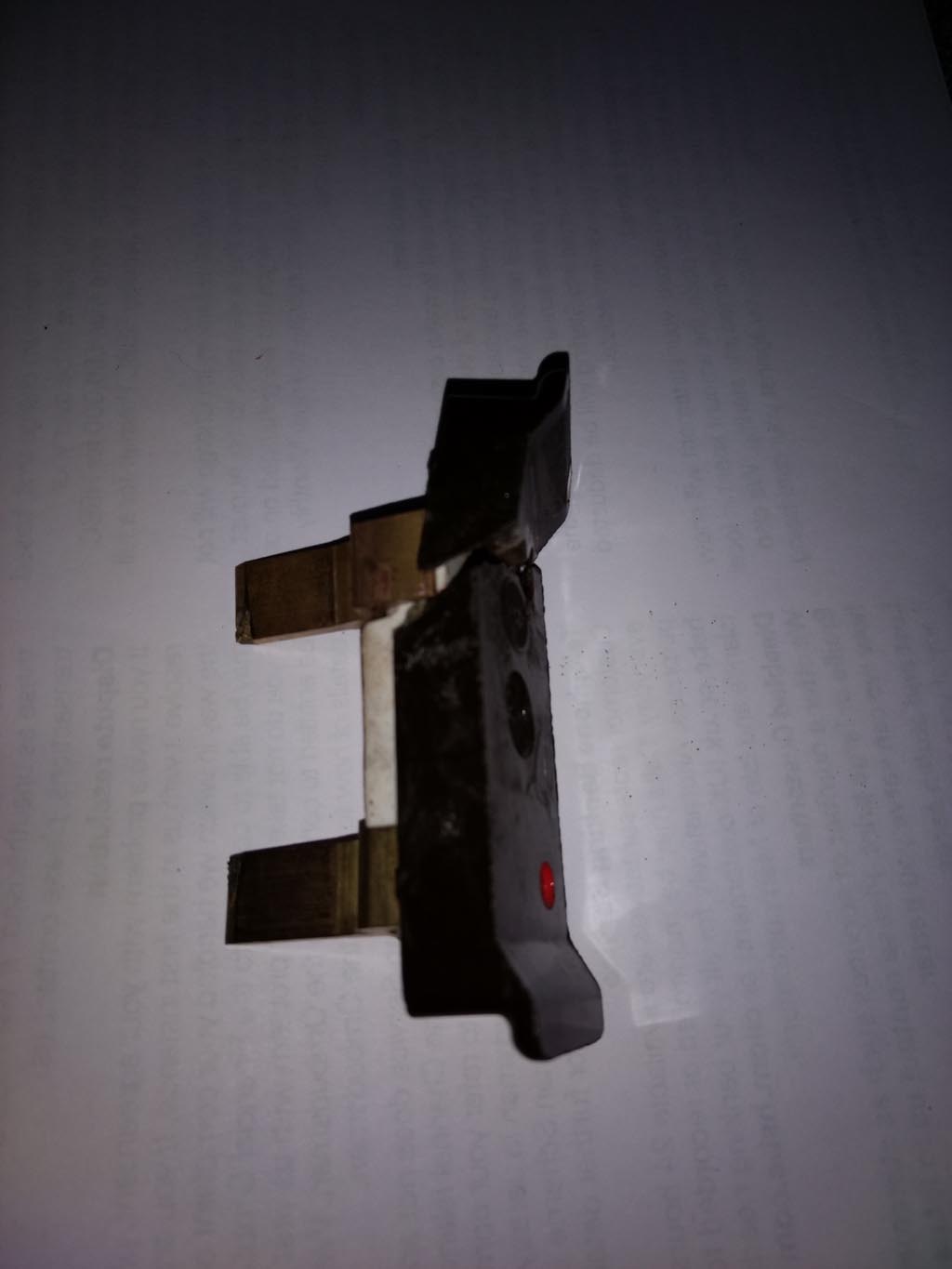 BrokenFuse.jpg