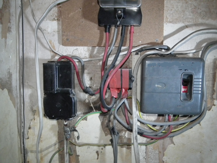 consumer unit1.jpg