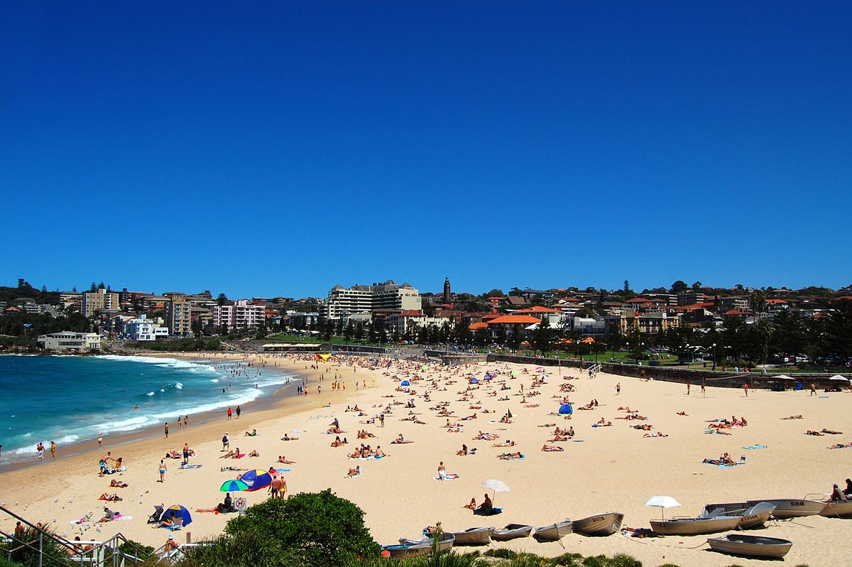 Coogee_Beach_view_from_Dolphin_Point.jpg