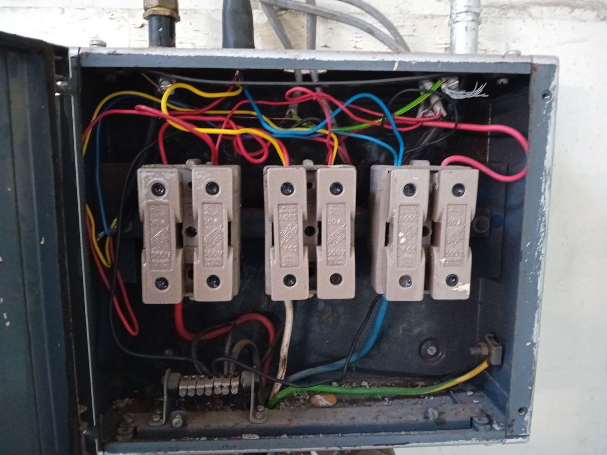 fuses.jpg