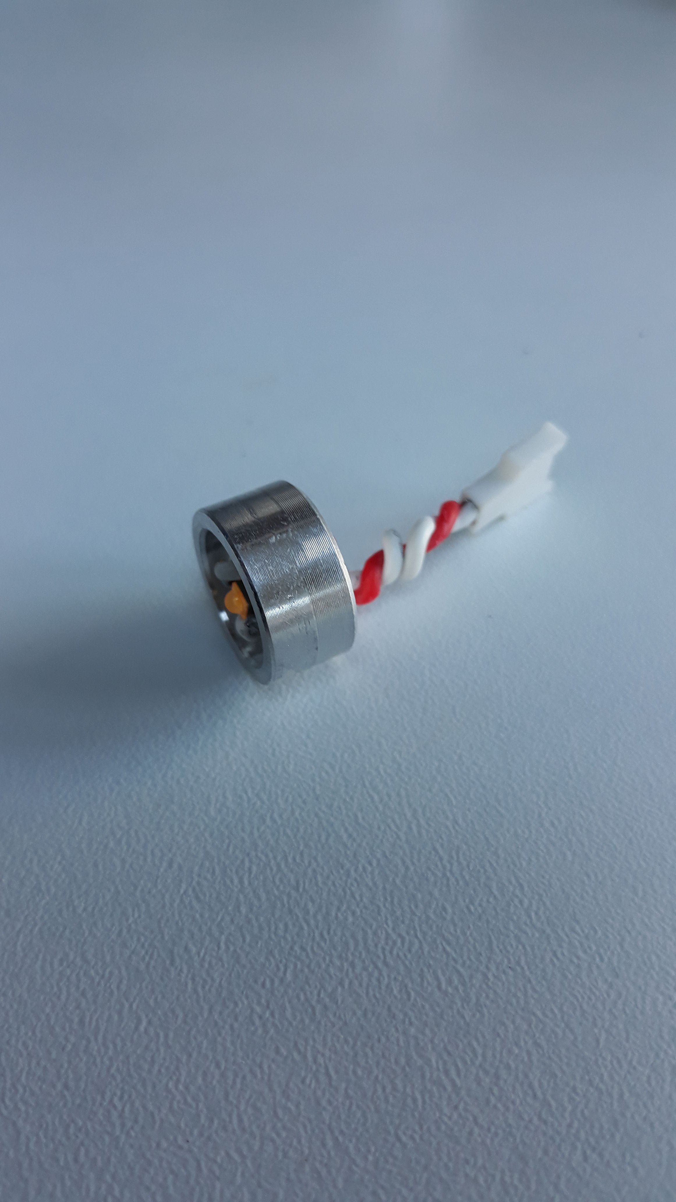Can anyone identify this 3W LED light? LED light 1 - EletriciansForums.net
