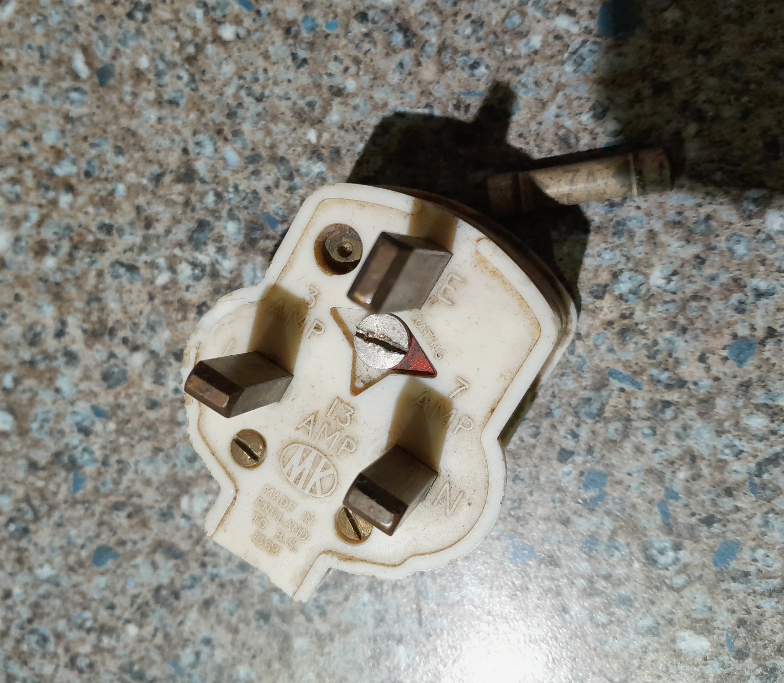 mk plug.jpg