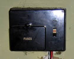 old fusebox.jpg