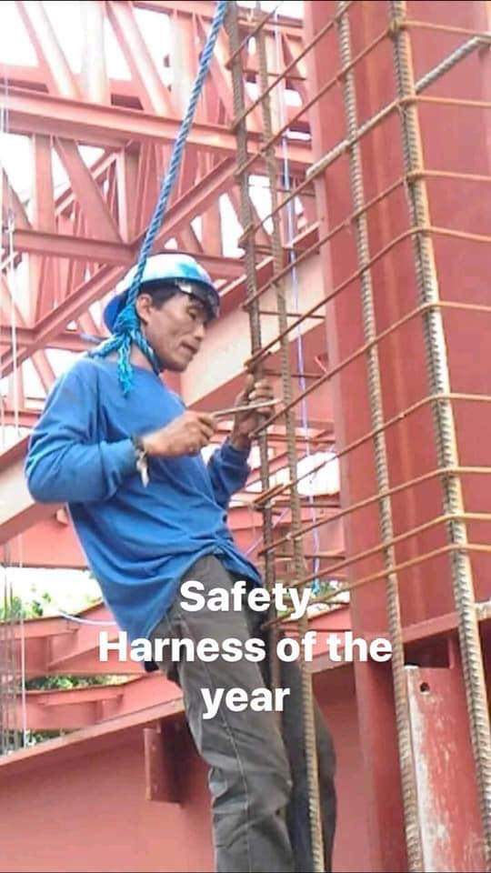 Safety harness.jpg