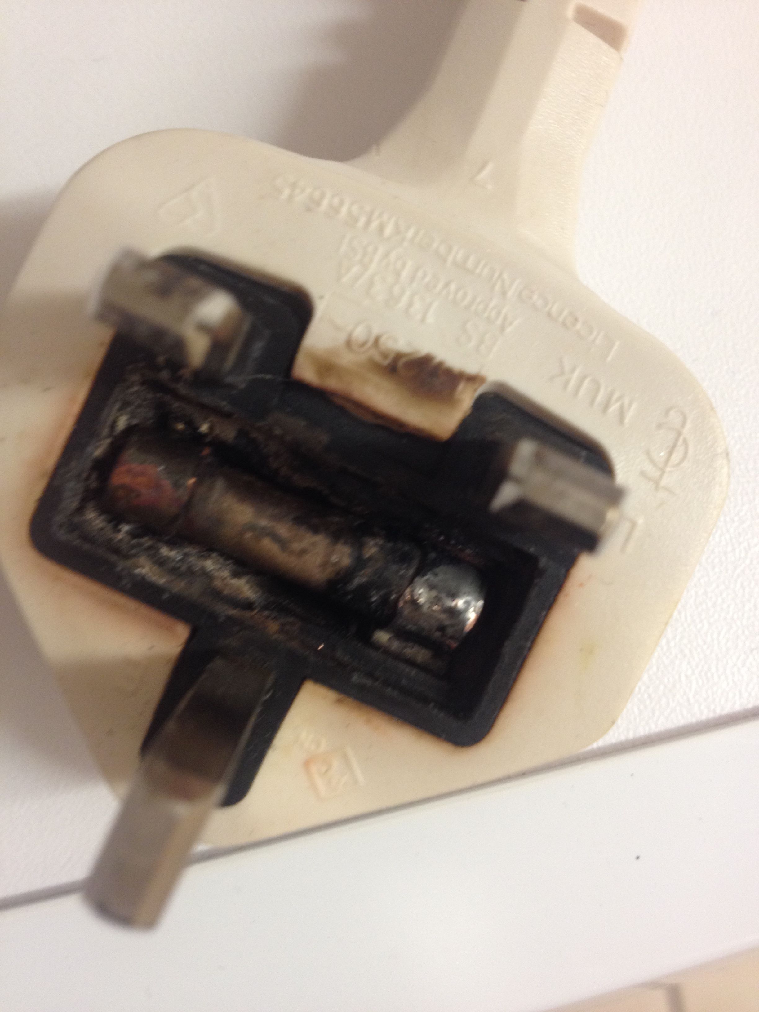 Socket caught on fire - urgent help/advice needed from tenant {filename} | ElectriciansForums.net