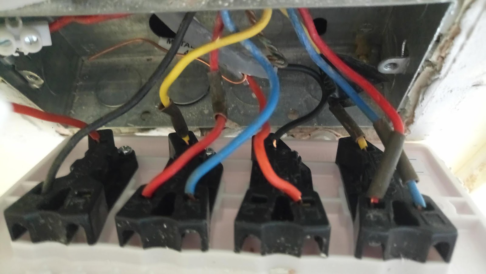 Lights - Why is the my supply switch controlling my new one? {filename} | ElectriciansForums.net
